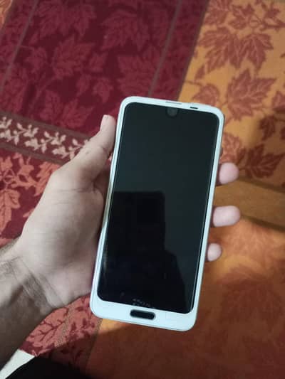 Sharp Aquos R2