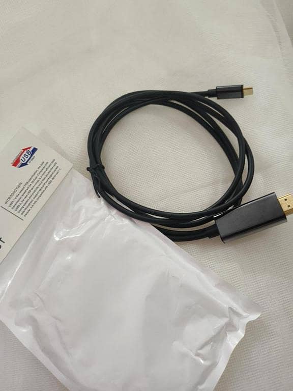 USB-C to HDMI Cable – 4K UHD Adapter (Type-C to HDMI)