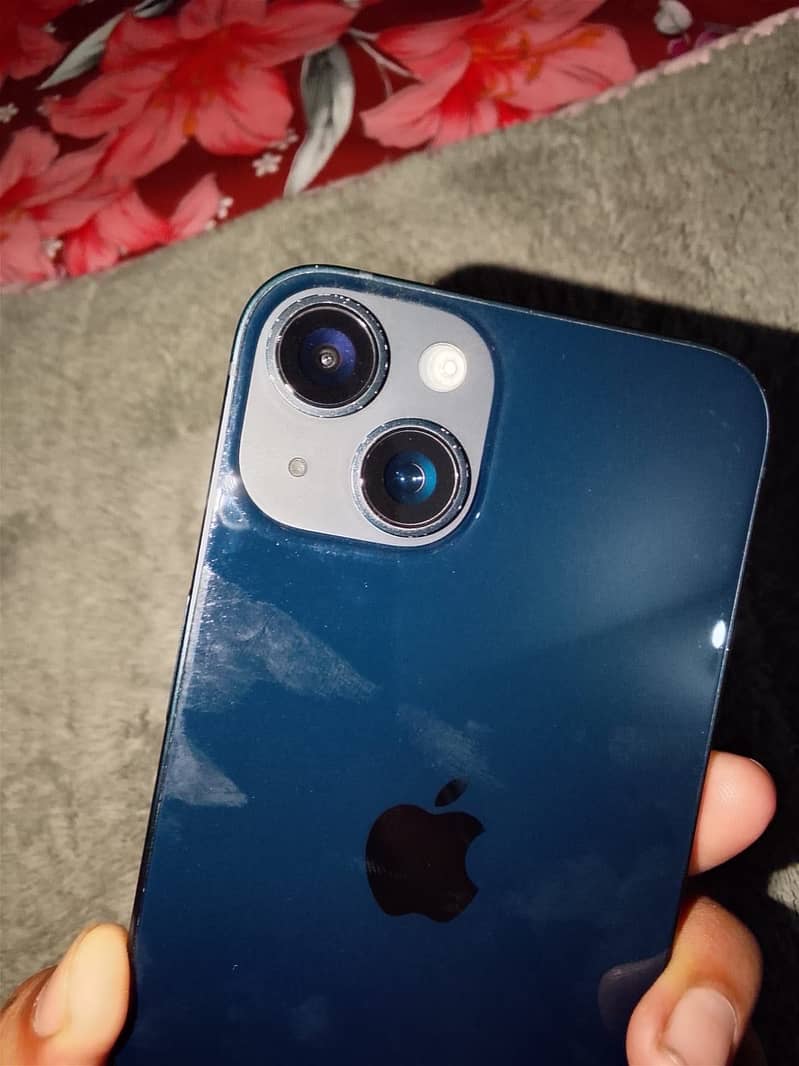 Apple iPhone 14 4