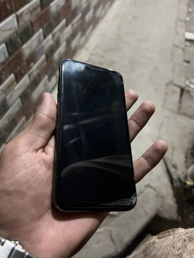 Apple iPhone X 4