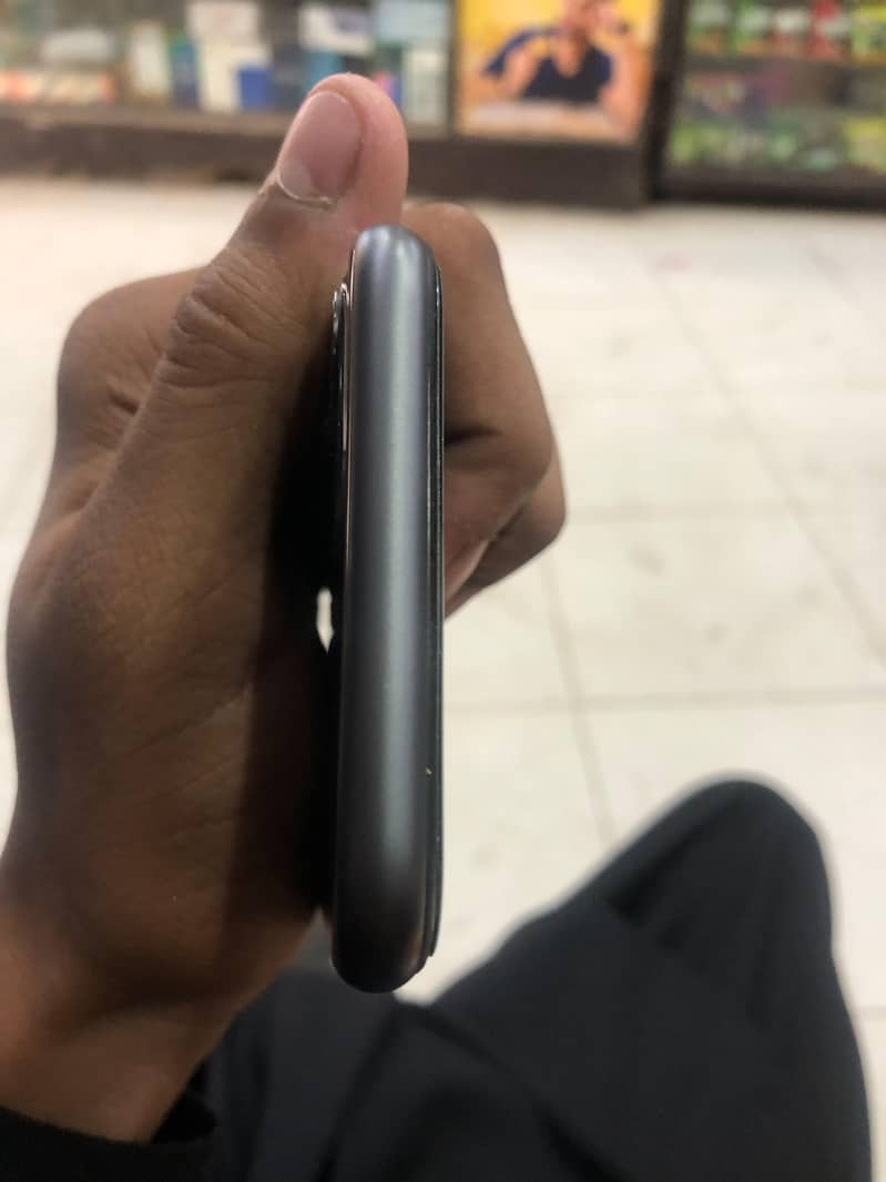 Apple iPhone 11 2