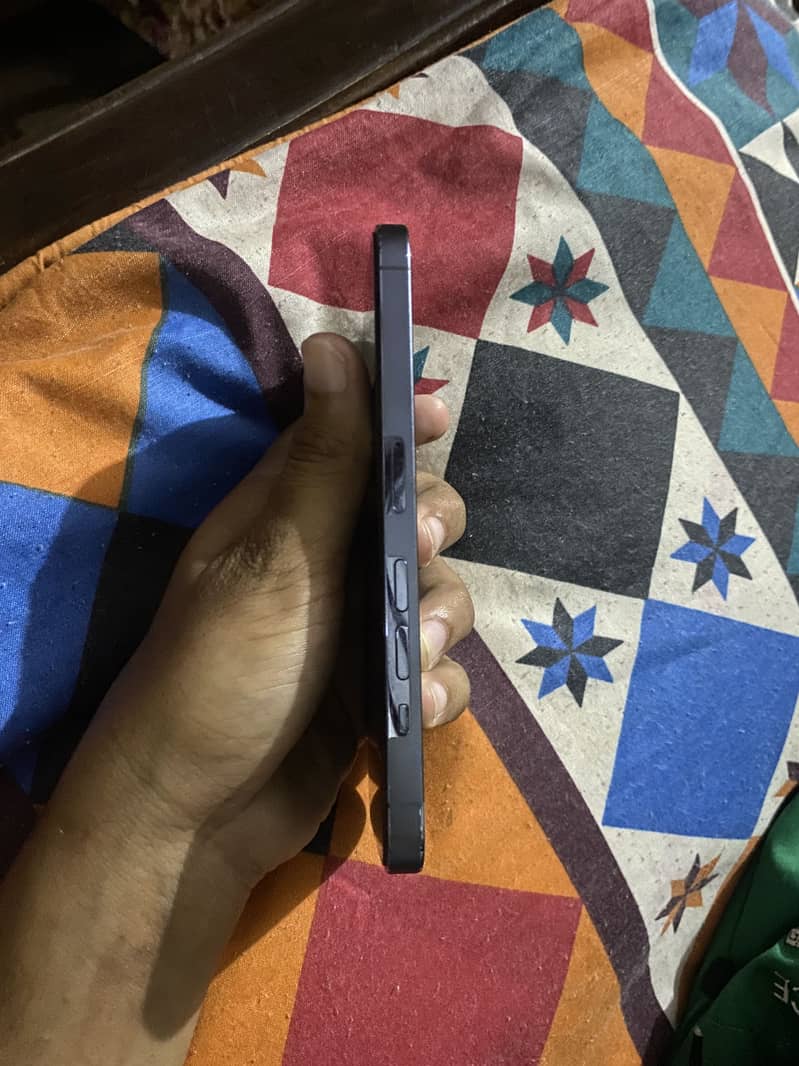 Apple iPhone 13 Pro 3