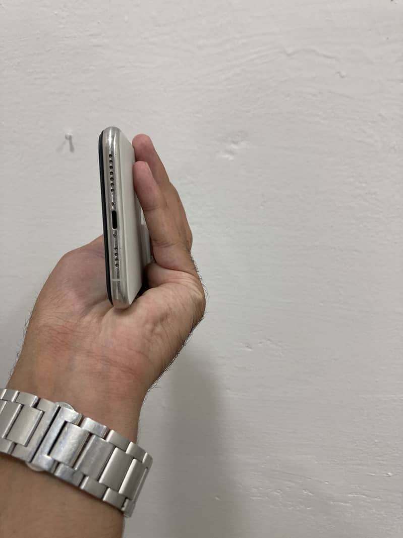 Apple iPhone 11 Pro Max 1