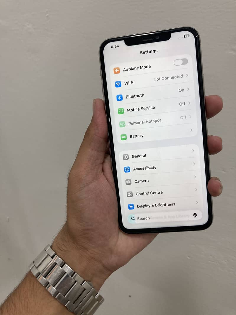 Apple iPhone 11 Pro Max 4