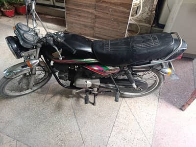 CD 100 Honda 2011 model for sale