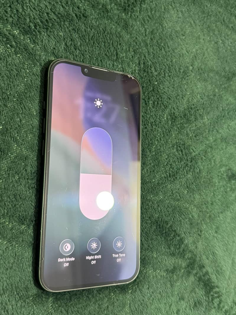 Apple iPhone 13 3