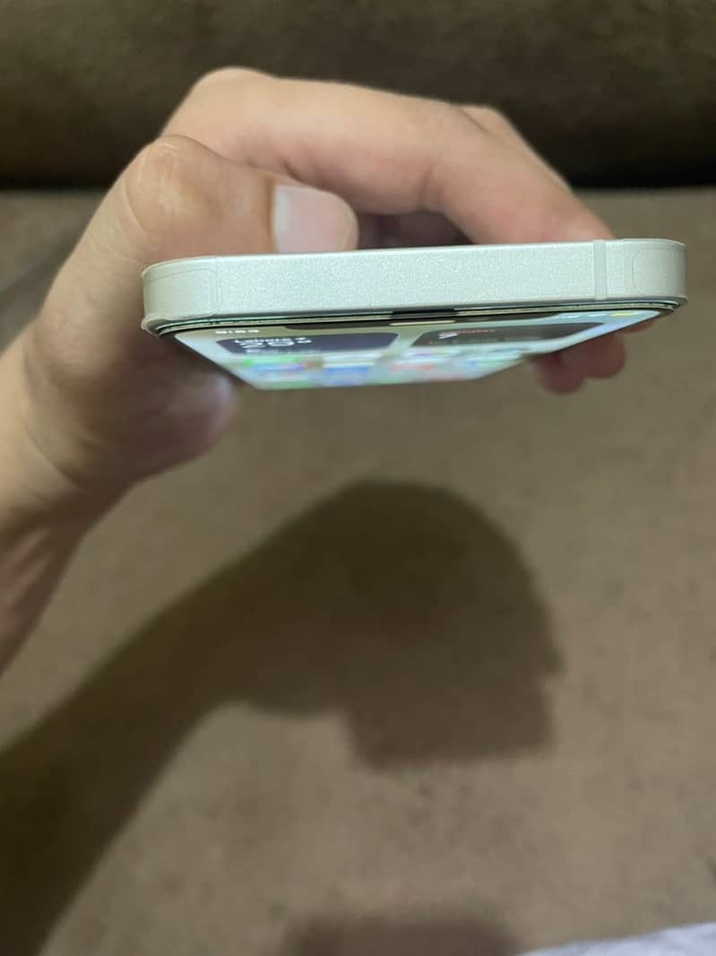 Apple iPhone 12 7