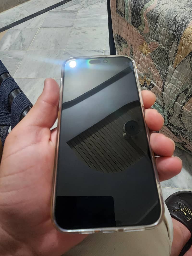 Apple iPhone 15 Pro max 2