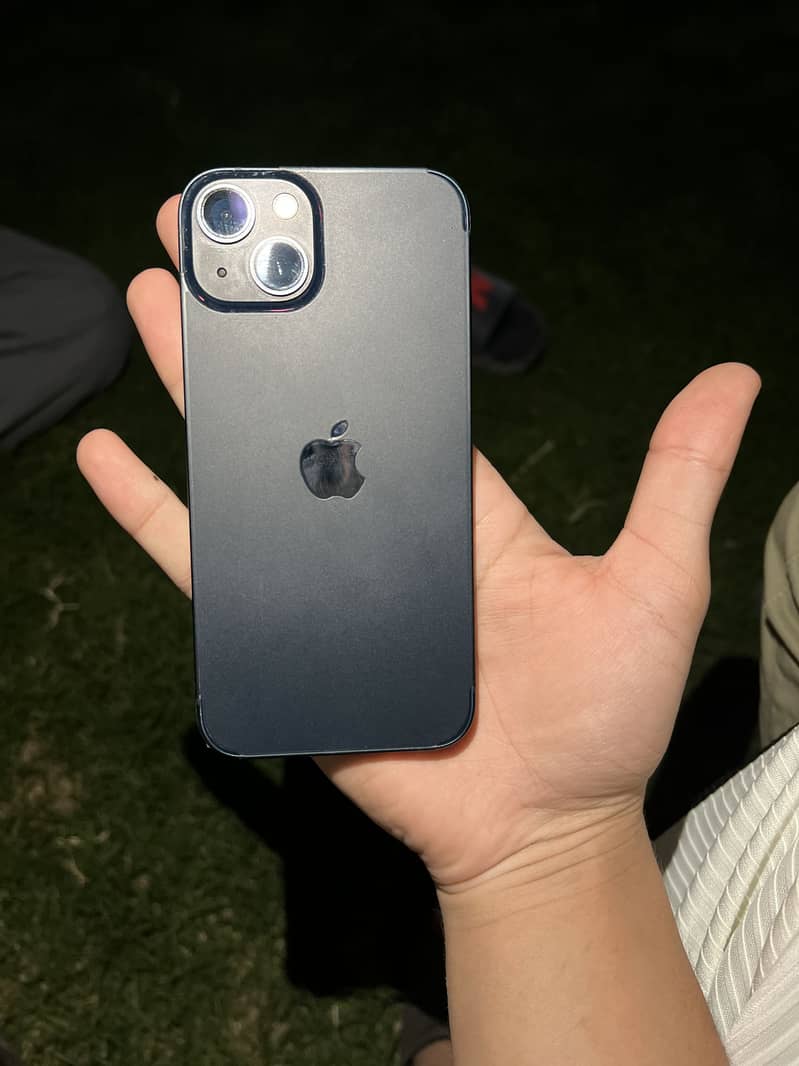 Apple iPhone 13 11