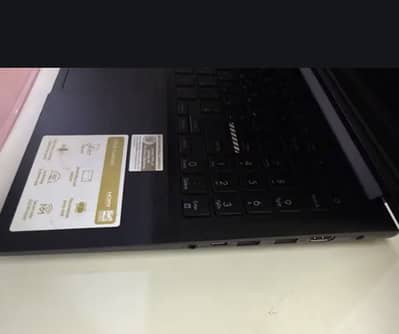 VBook  13 Gen core i9
