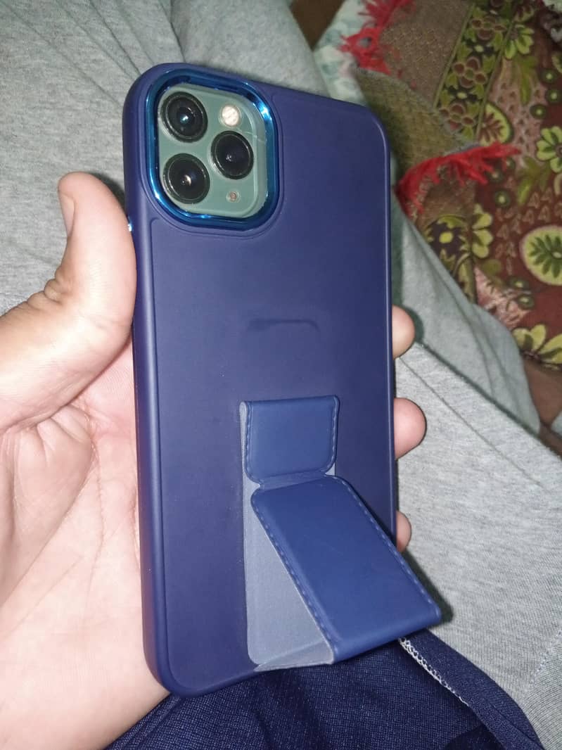 Apple iPhone 11 Pro Max 2