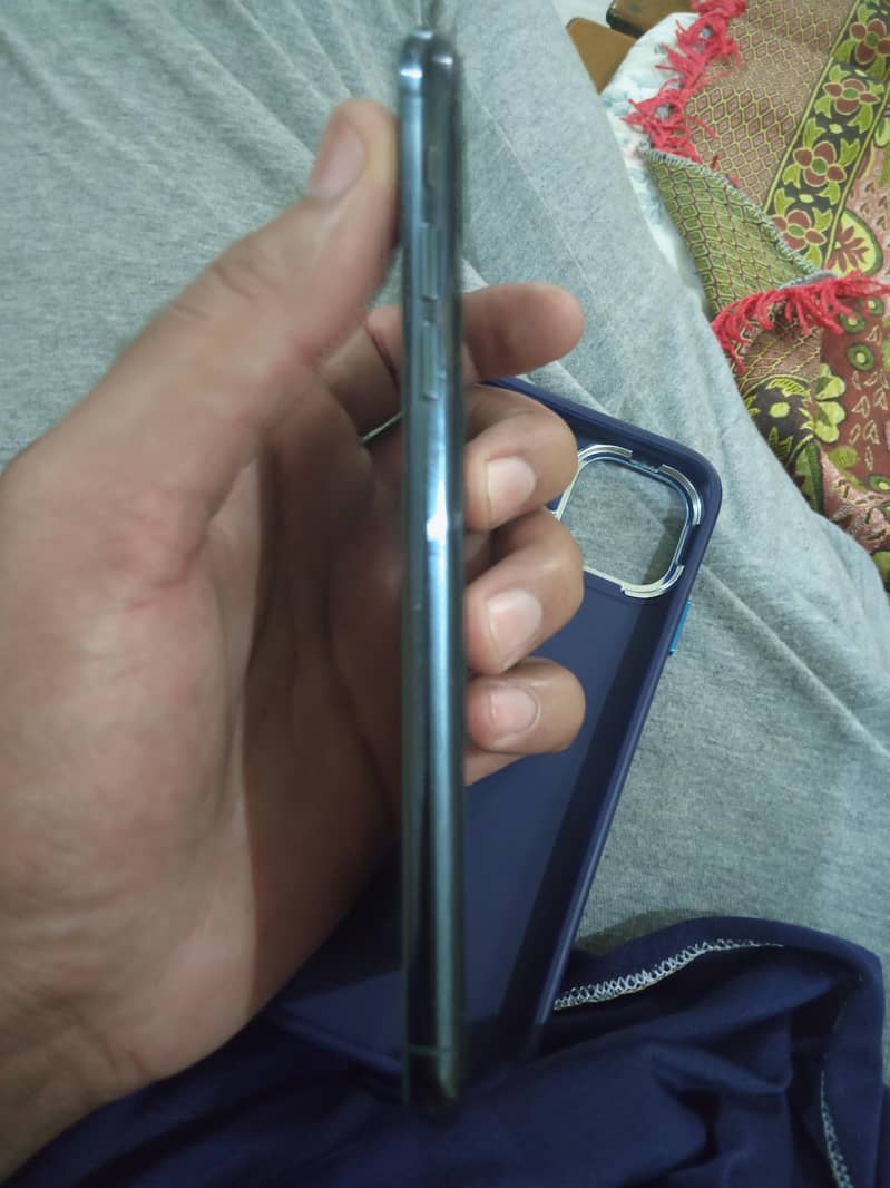 Apple iPhone 11 Pro Max 5