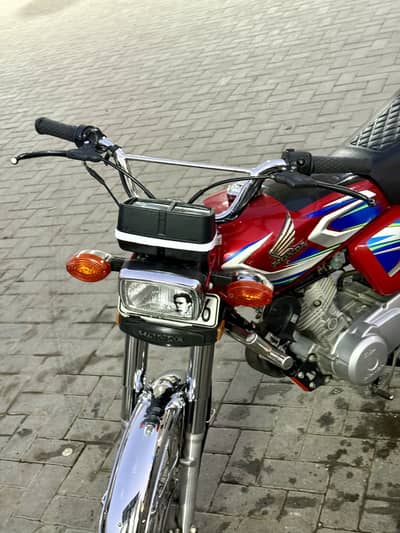 Honda 125 RED