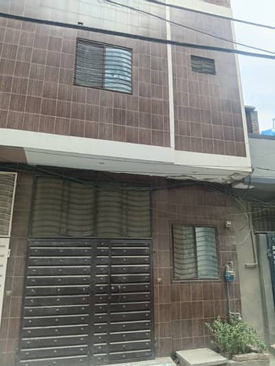 Dhai marla double story seprate house for rent