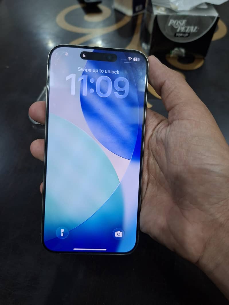 Apple iPhone 15 Pro Max 6