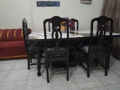 6seater solid heavy wooden dinning in excellent new condition
