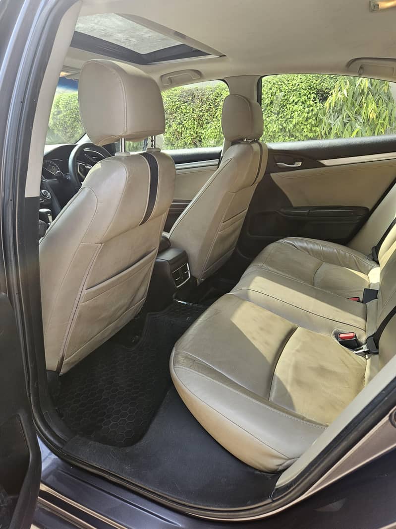 Honda Civic 1.8 i-VTEC (2018) – Red Meter – Pristine Condition! - Cars ...