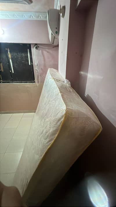 Spring mattress 72x78 inches Like new