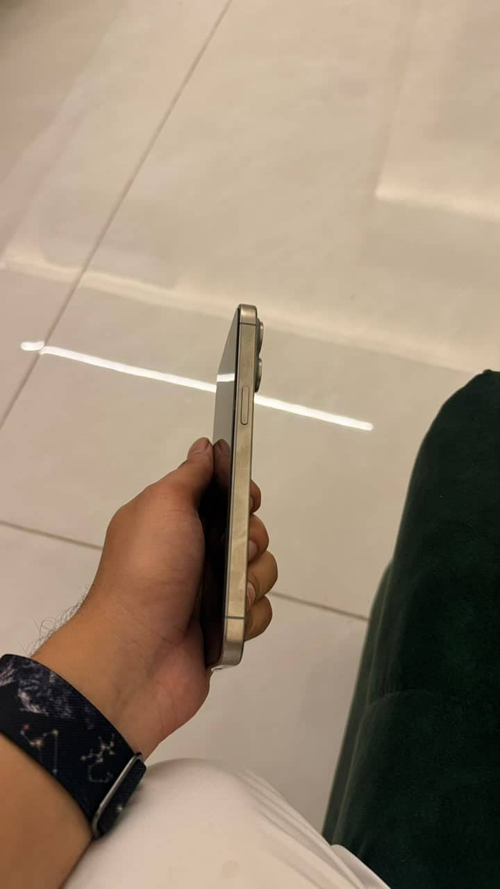 Apple iPhone 15 Pro Max 1