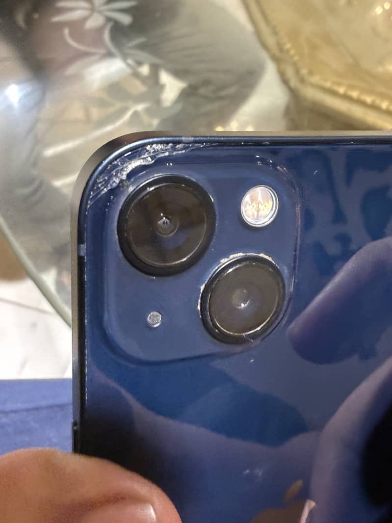 Apple iPhone 13 6