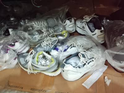 shoes available cash on delivery