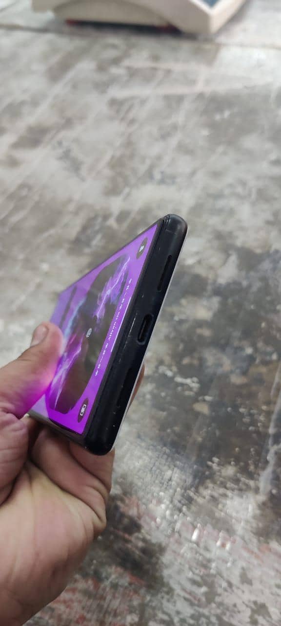 Google Pixel 6 4