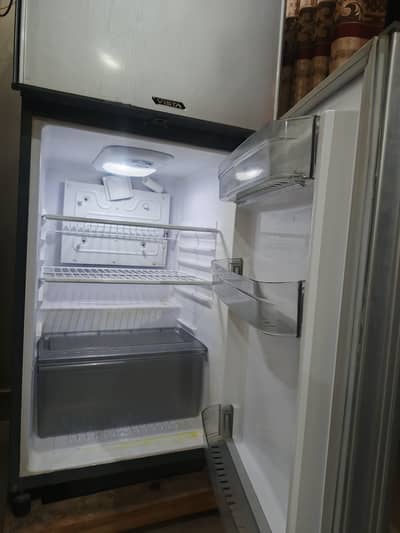 Small frige jenuin waves