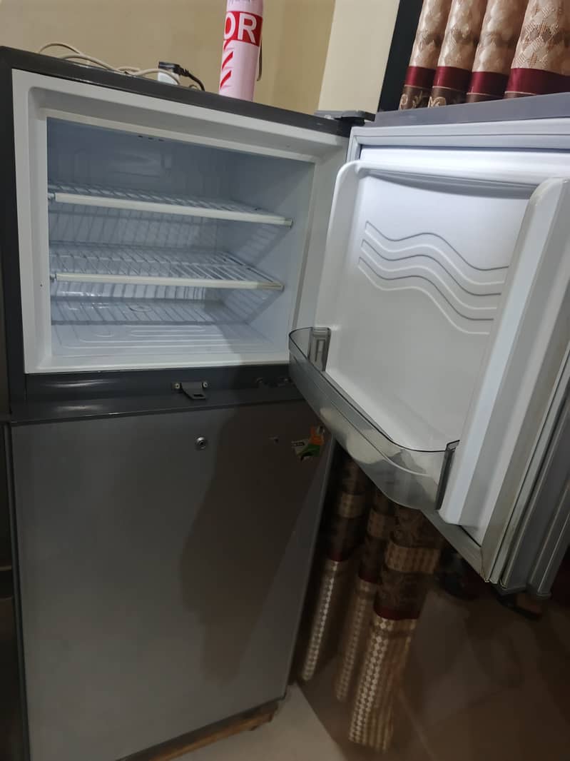 Small frige jenuin waves 4