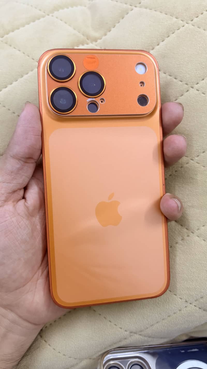 Apple iPhone 14 Pro Max 0