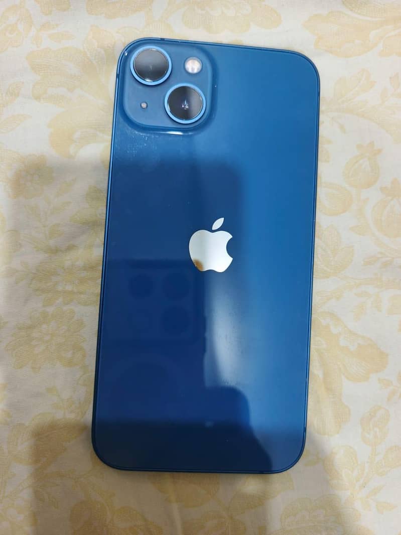 Apple iPhone 13 4