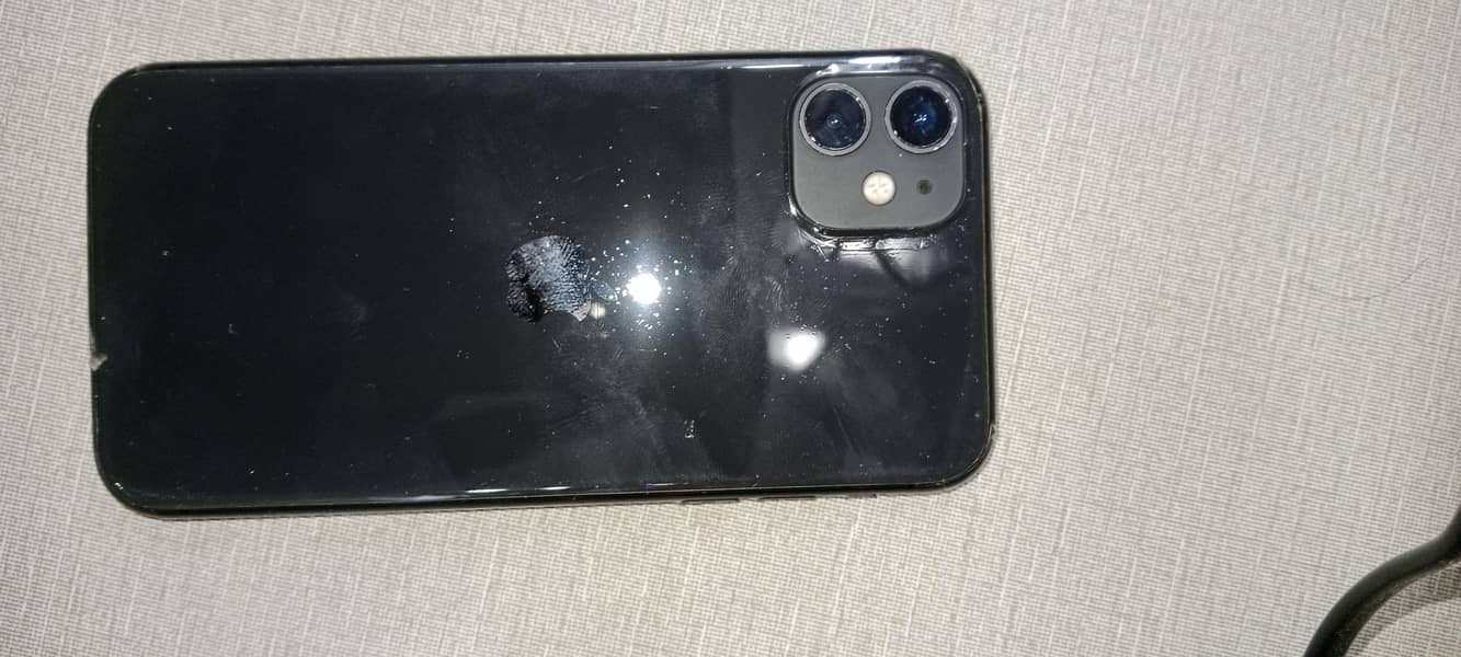 Apple iPhone 11 4