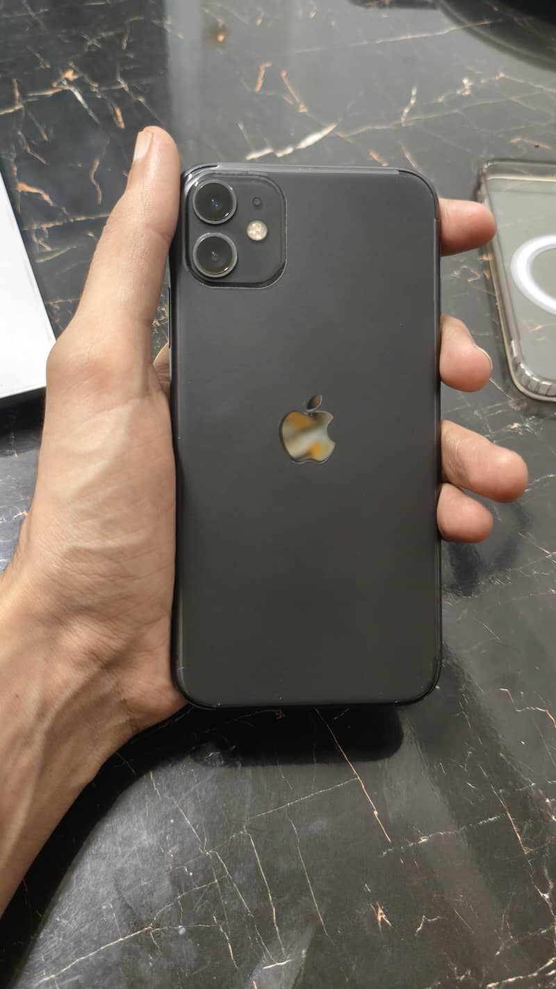 Apple iPhone 11 3