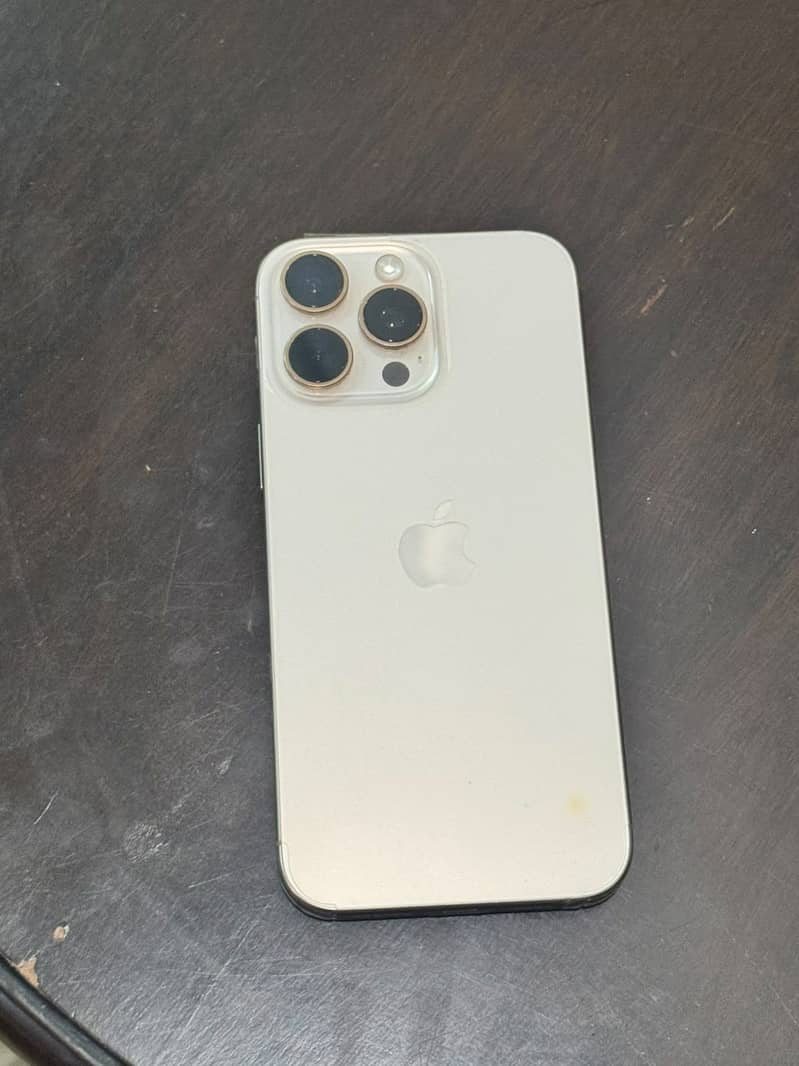 Apple iPhone 16 Pro Max 0