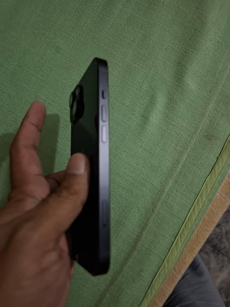 Apple iPhone 14 2