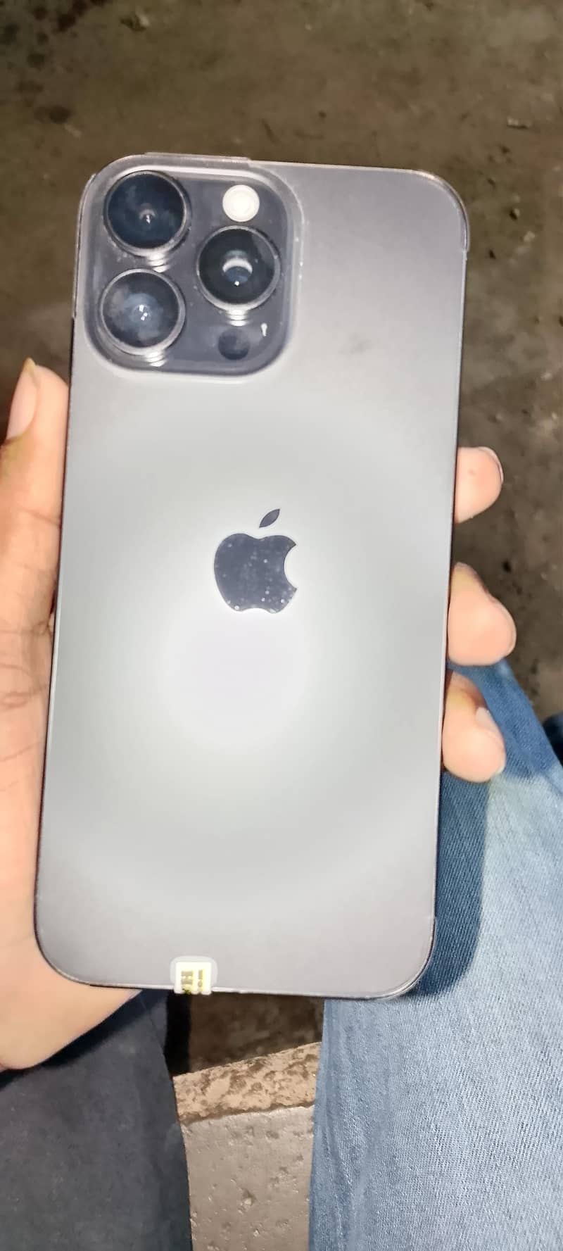 Apple iPhone 16 Pro Max 1