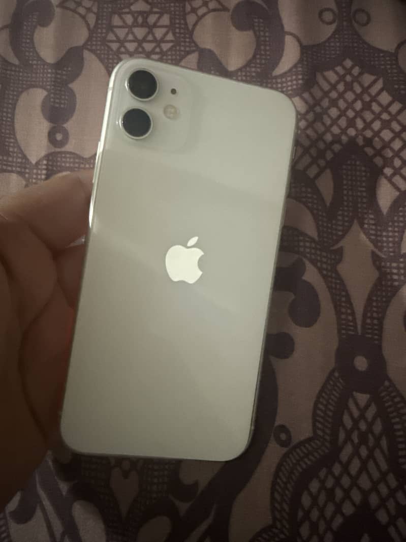 Apple iPhone 11 0
