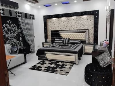 1 KANAL ELEGANT AND FULLY FURNSIHED SUPER HOT LOCATED BUNGALOW'S UPPER PORTION WITH SEPARATE ENTRANCE IS AVAILABLE IN THE BEST BLOCK OF DHA LAHORE.