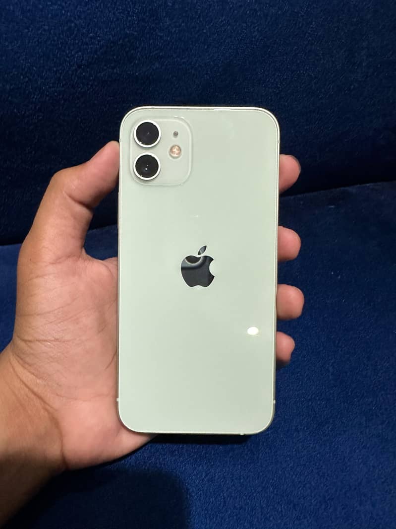 Apple iPhone 12 7