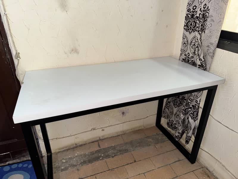 selling this table 1