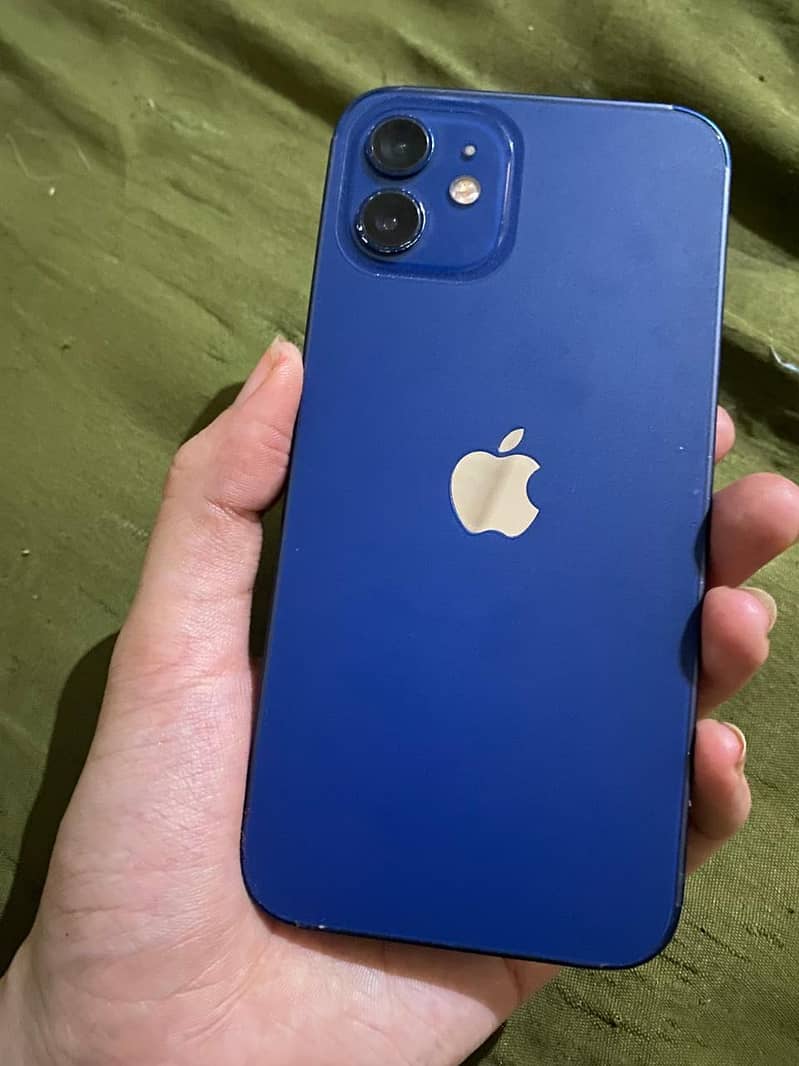 Apple iPhone 12 3