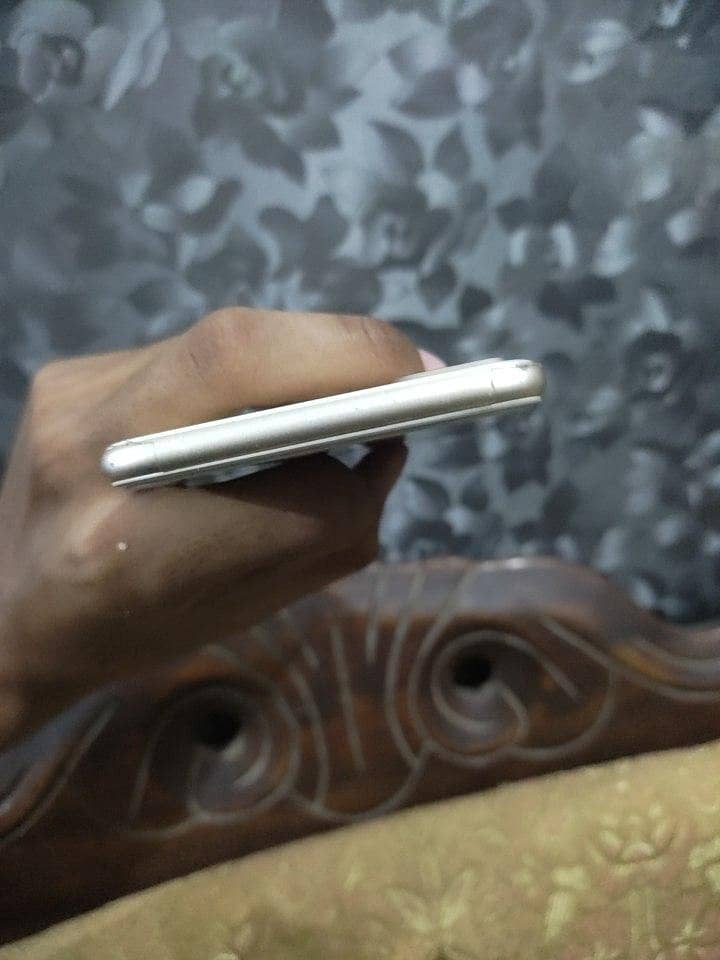 Apple iPhone 7 Plus 2