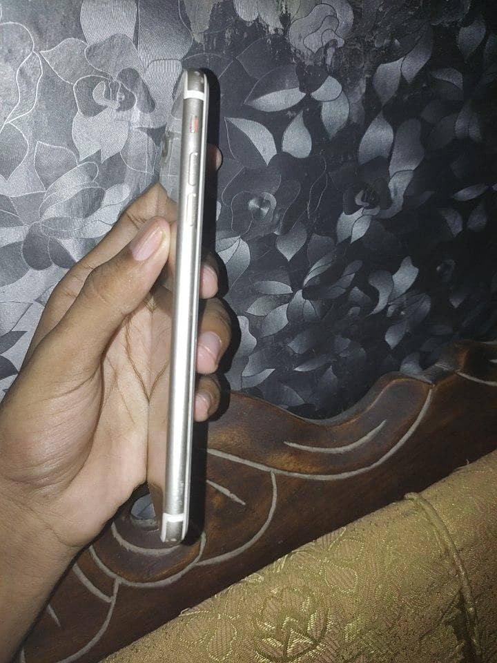 Apple iPhone 7 Plus 3