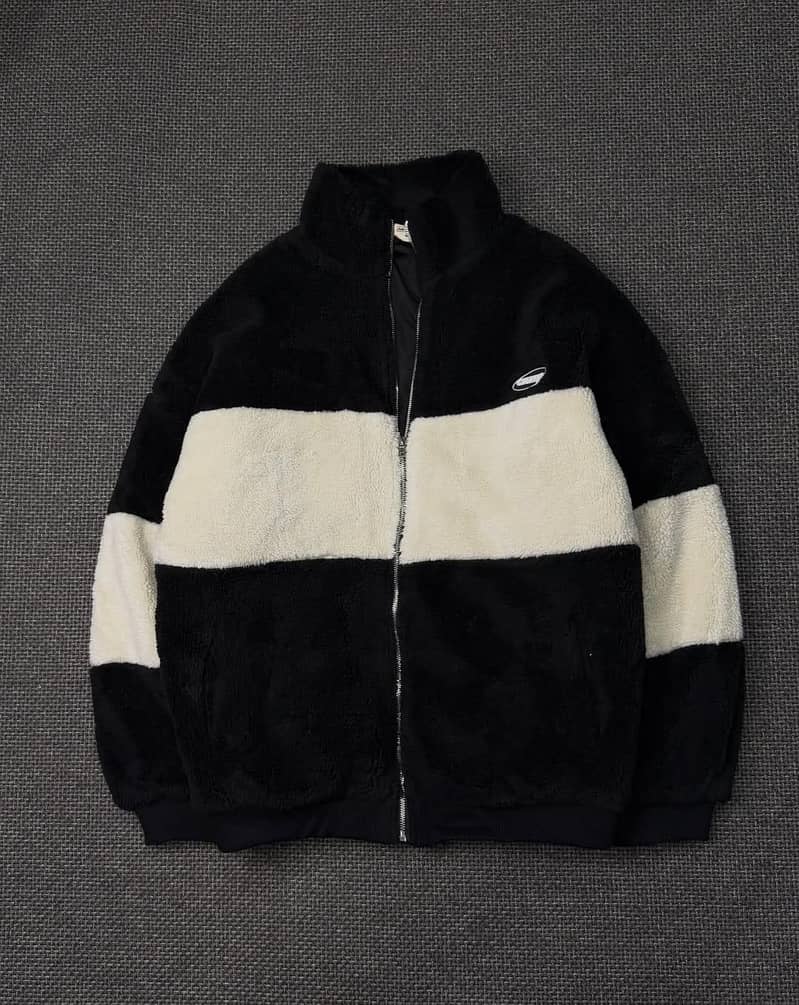 Nike sweaters 0