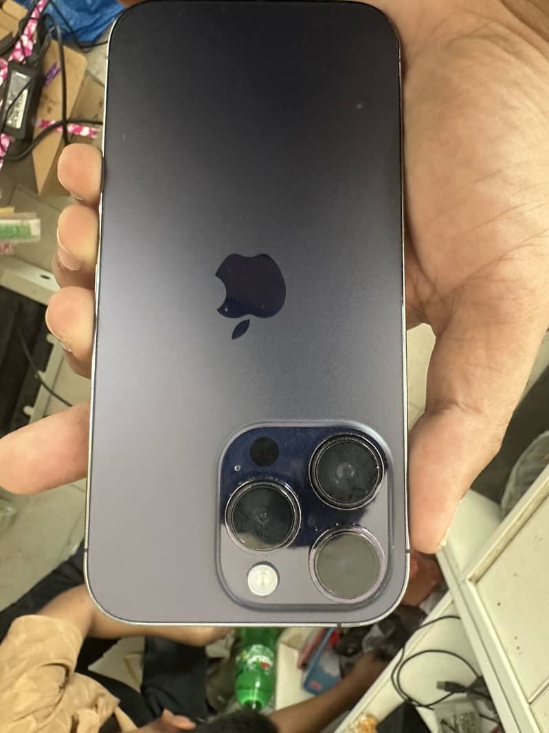 Apple iPhone 14 Pro 1