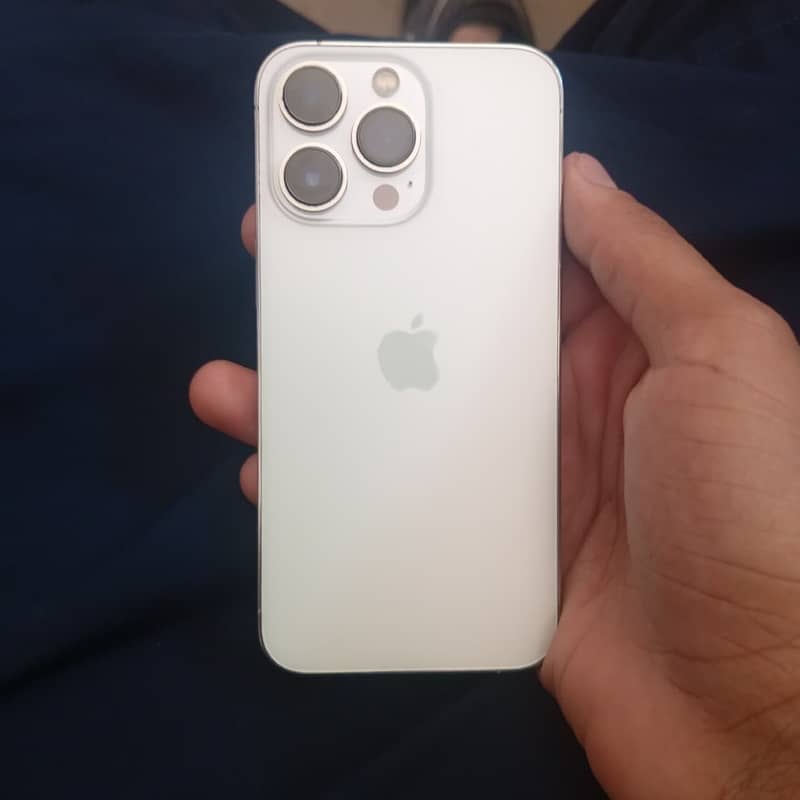 Apple iPhone 13 Pro 4