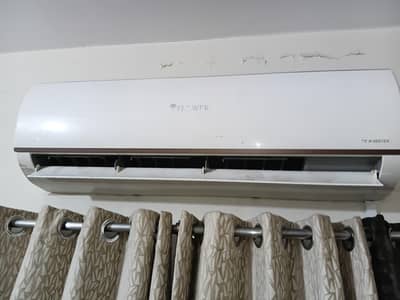 Flower Split Ac