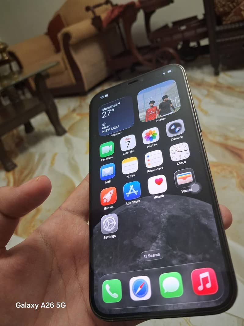 Apple iPhone 12 Pro Max 1