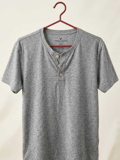 original American Eagle Henley shirt