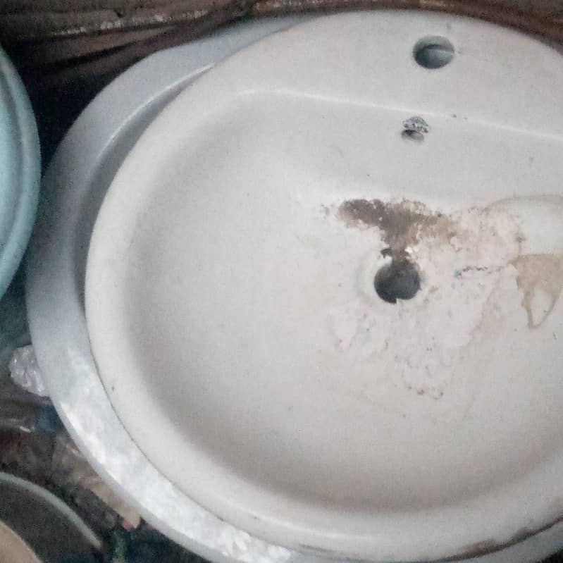 Basin and commode 2