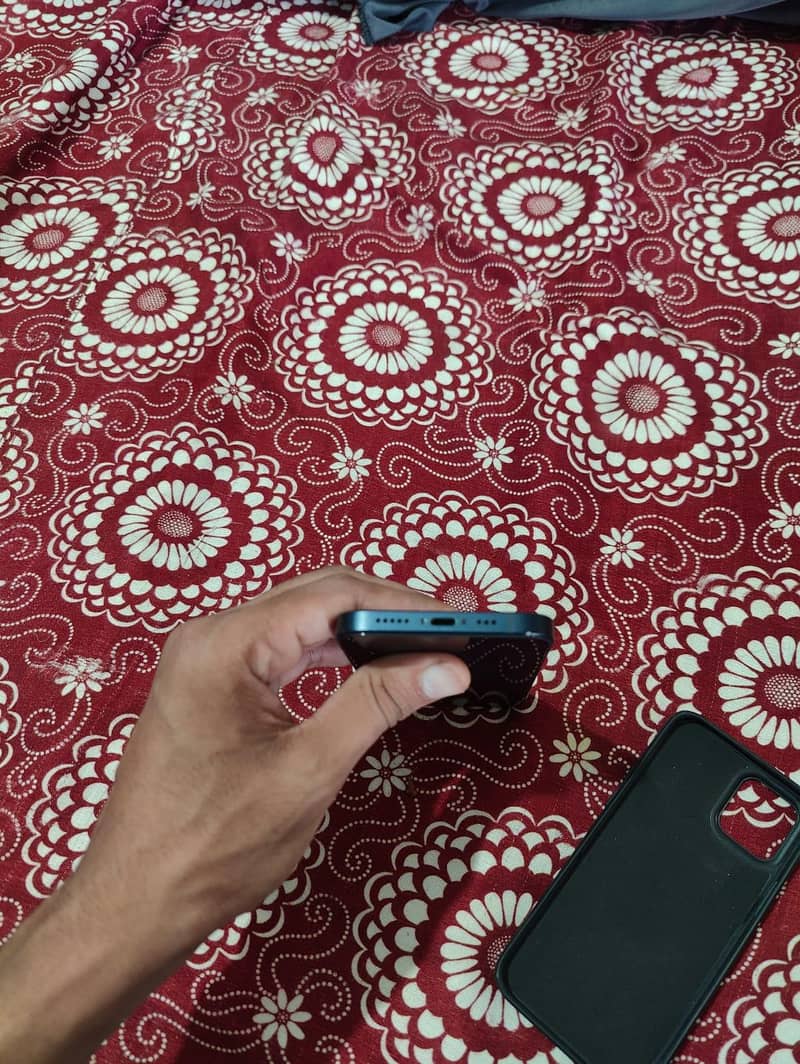 Apple iPhone 12 3